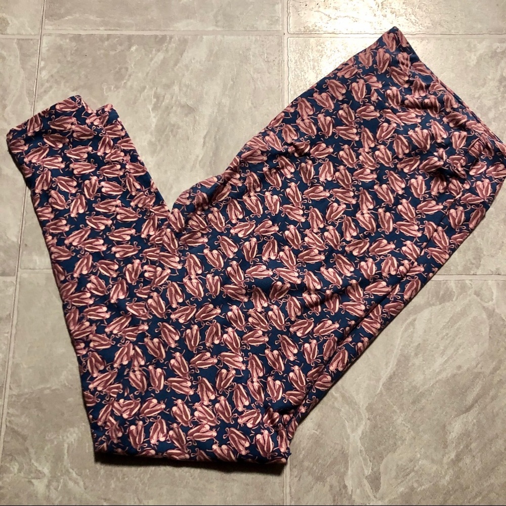 Ballet slipper leggings